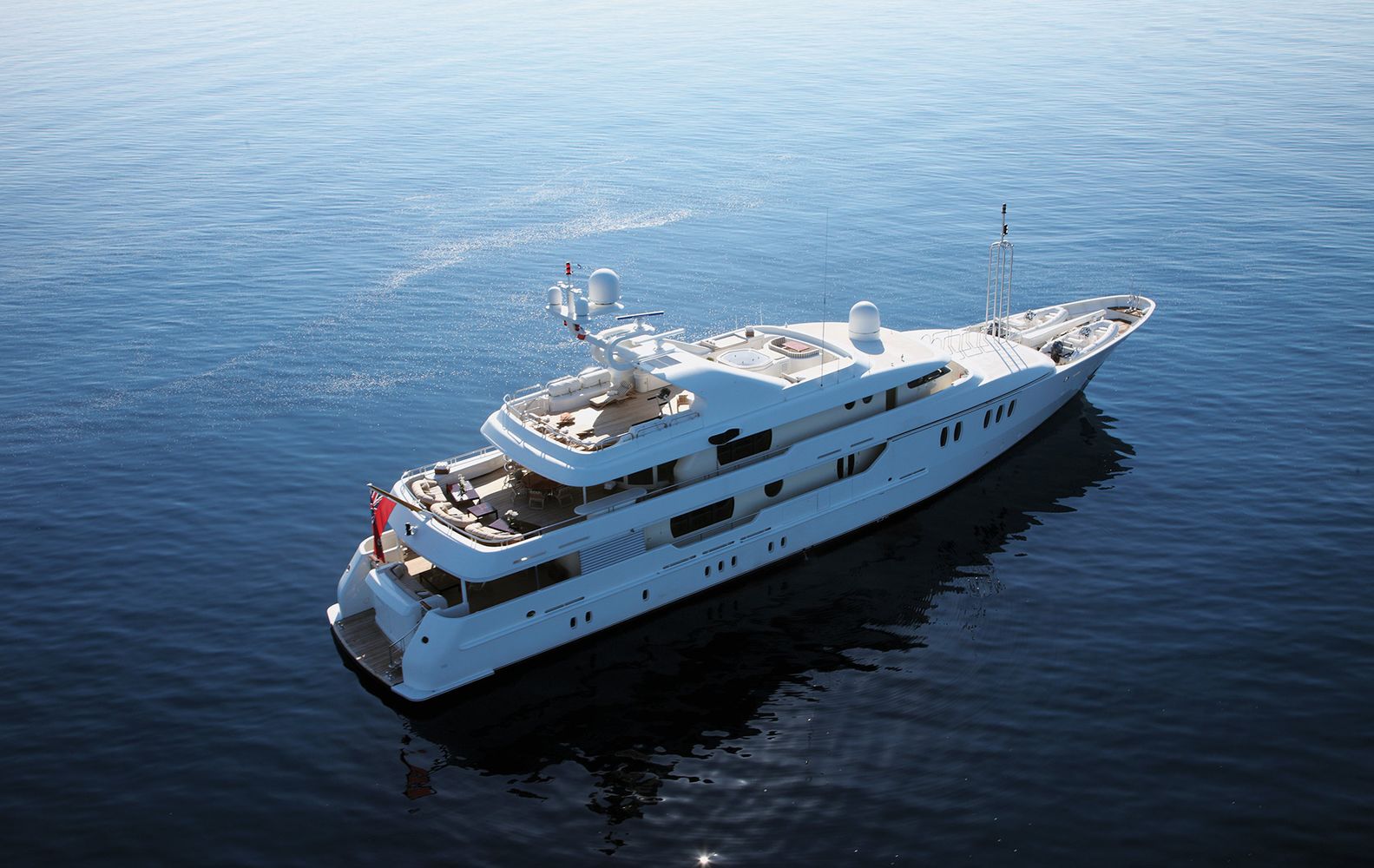 SOLD ! – Yacht & Villa sell 50m Amels super yacht M/Y TJ Esperanza