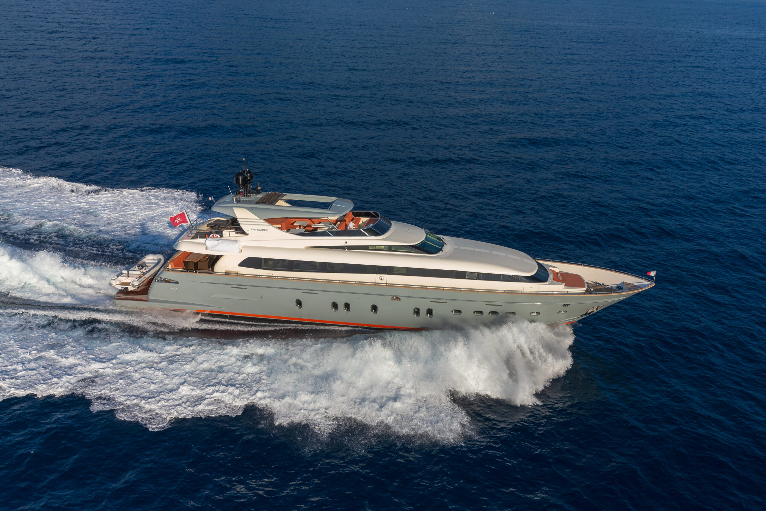Yacht & Villa sell Canados 34m yacht M/Y Y42