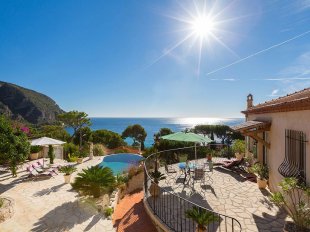 Villa a louer avec une vue mer panoramique et 4 chambres - EZE SUR MER Image 6