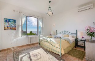 Villa a louer avec une vue mer panoramique et 4 chambres - EZE SUR MER Image 13