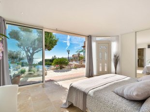 Villa a louer avec une vue mer panoramique et 4 chambres - EZE SUR MER Image 14