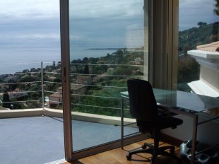 Contemporary Villa for rental 4 bedrooms with panoramic sea views : GOLFE JUAN Image 5