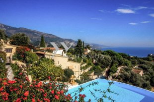 Villa for sale with a sea view and 4 bedroom - MENTON Image 2