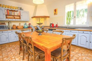 Provençal Villa for sale with 5 bedroom -VILLEFRANCHE SUR MER Image 8
