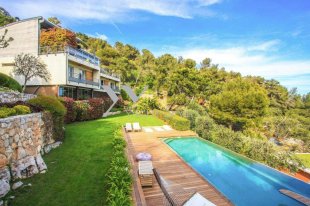 Villa for sale with 5 bedroom - BEAUSOLEIL Image 2