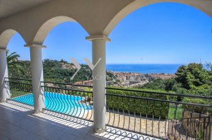 Villa for sale with a sea view and 5 bedroom - MENTON Image 3