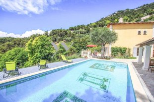 Villa for sale with 4 bedroom - EZE Image 1