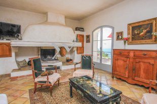 Villa for sale with 4 bedroom - EZE Image 7