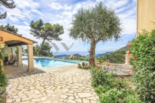 Villa for sale with 4 bedroom - EZE Image 11