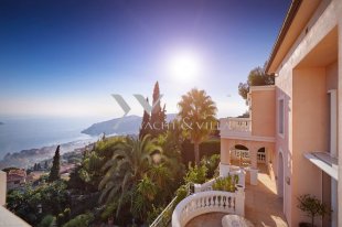 Classically Styled Villa for sale panoramic sea view - VILLEFRANCHE SUR MER Image 2