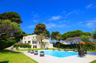 Spacious Modern Villa For Sale Sea Views - CAP D'ANTIBES Image 1