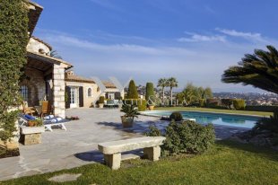 Villa for sale with a panoramic sea view - Golfe Juan Image 6