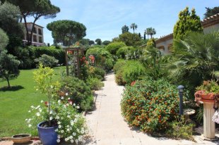 Villa for sale walking distance to the Garoupe beach - Cap d'Antibes Image 6