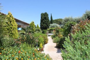 Villa for sale walking distance to the Garoupe beach - Cap d'Antibes Image 10