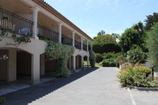 Villa for sale walking distance to the Garoupe beach - Cap d'Antibes Image 16