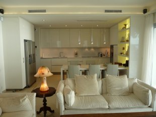 Beachfront apartment for rent with panoramic sea views and 3 bedrooms - GOLFE JUAN Image 5