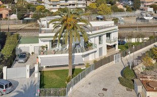 Beachfront apartment for rent with panoramic sea views and 3 bedrooms - GOLFE JUAN Image 16