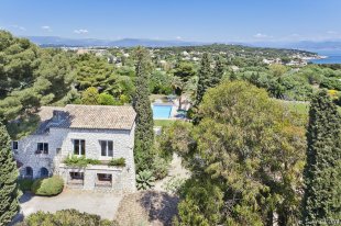 Superbe villa provençale a louer avec 6 chambres- CAP D'ANTIBES Image 1