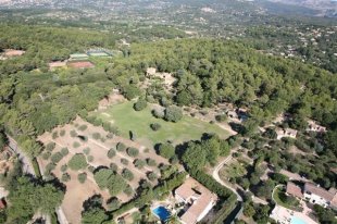 An exclusive Villa Rental on a large private estate on the outskirts of Valbonne, enjoying stunning sea views – 6 bedrooms : OPIO Image 4