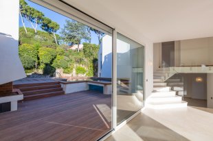 Moderne Villa for sale with 5 bedrooms - CAP D'ANTIBES Image 4
