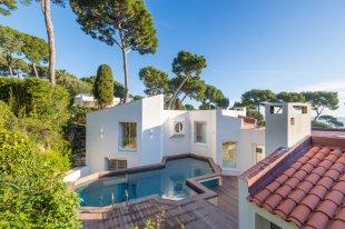 Moderne Villa for sale with 5 bedrooms - CAP D'ANTIBES Image 3