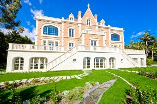  Exceptional Chateau for sale with a panoramic sea view and 8 bedrooms - CANNES CALIFORNIE Image 2