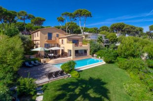 Villa à vendre avec une vue mer panoramique  et 6 chambres - CAP D'ANTIBES Image 3