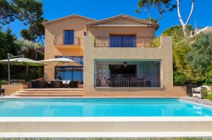 Villa for sale with a panoramic sea view and 6 bedrooms - CAP D'ANTIBES Image 2