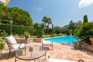 Villa for sale with 4 bedrooms - CAP D'ANTIBES Image 4