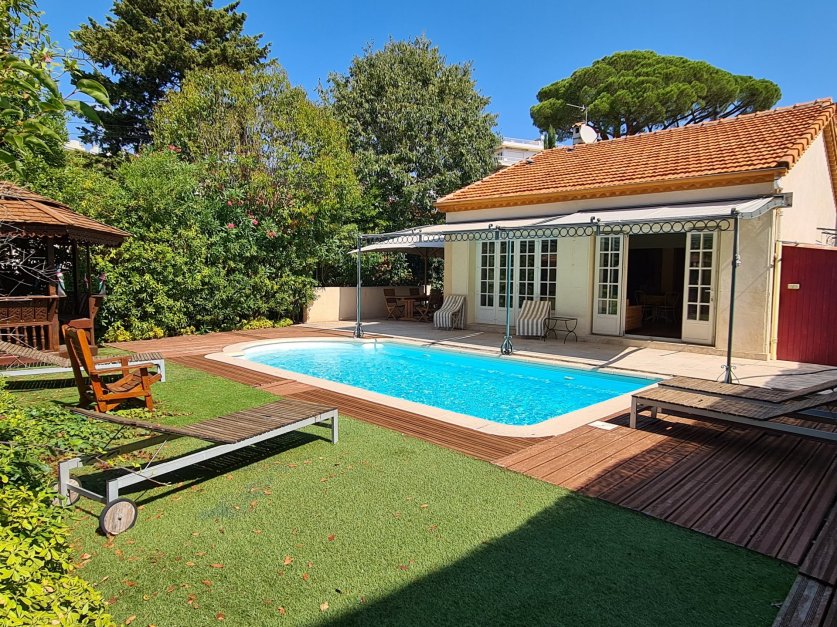 A Charming Villa With A Pool Within Walking Distance To The Beach Image 1
