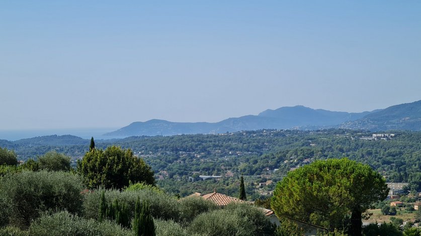 A New Villa With A Breathtaking View Of The Countryside Image 3
