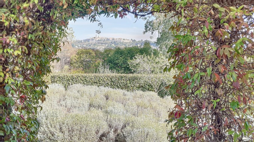 Villa located at walking distance to the village of Colle- Views on Saint Paul de Vence Image 1
