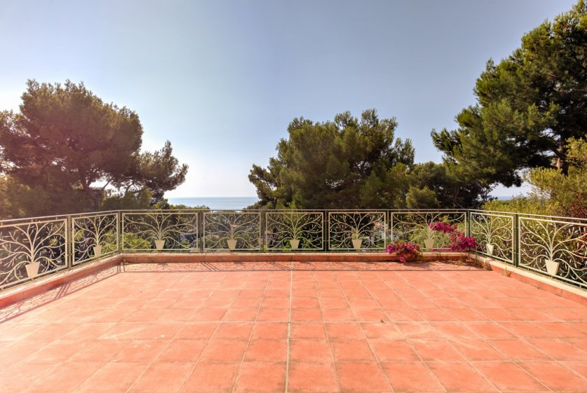 A Rare 16-Bedroom Property Nestled Within The Privileged Area Of Cap d'Antibes Image 7