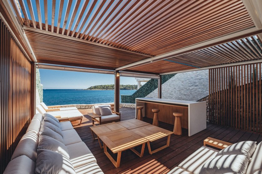A Glamorous Sea Front 'Palace' Style Villa On Billionaire Bay - Cap d'Antibes Image 2
