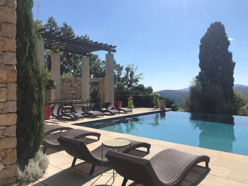 Authentic 7 bedroom Bastide Nestled on the hills of Cannes Countryside with Panoramic Views Image 10