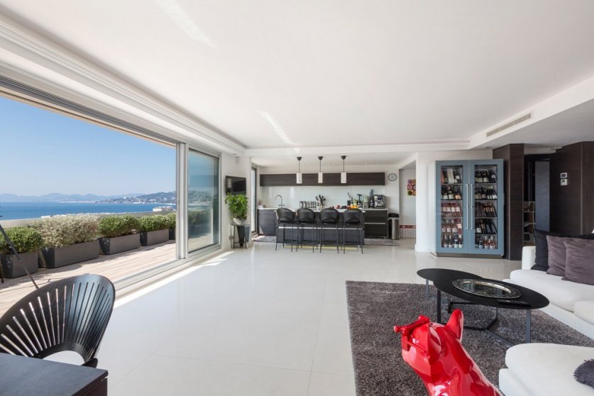 Stunning Penthouse entirely renovated Image 8