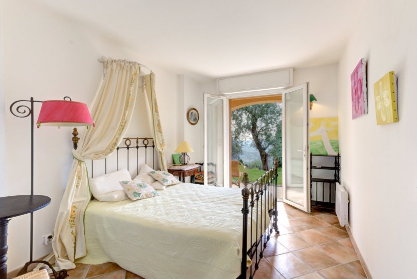 6 bedroom villa with panoramic views Image 7