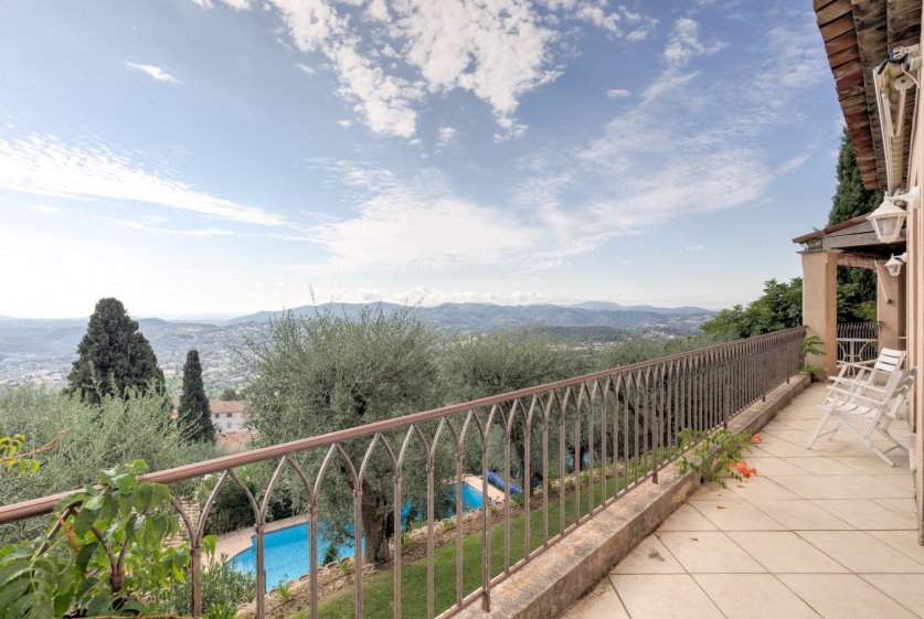 6 bedroom villa with panoramic views Image 11