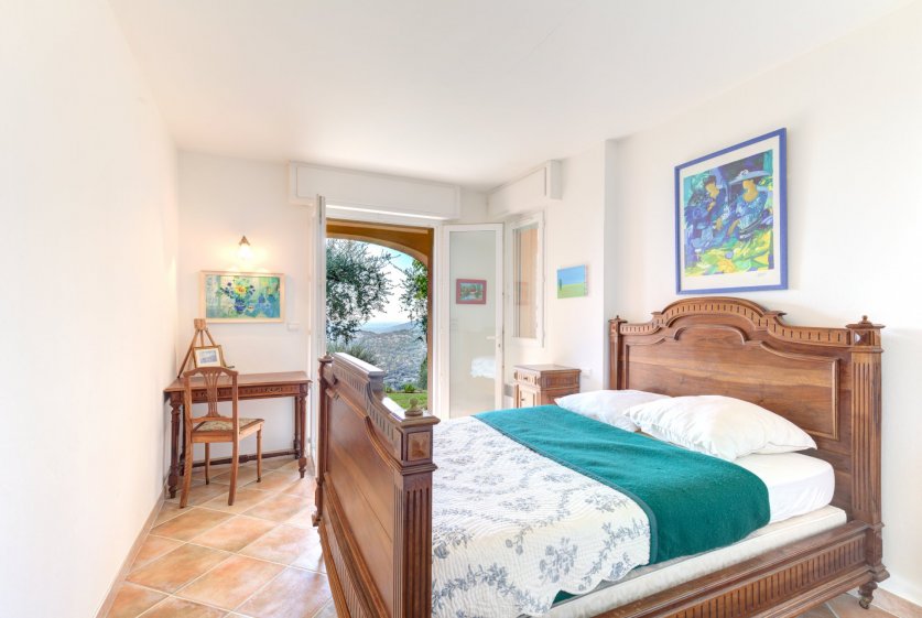 6 bedroom villa with panoramic views Image 12