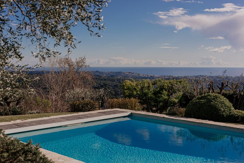 A Charming 5 Bedroom Provencal Villa In The Countryside Between Nice & Antibes Image 3