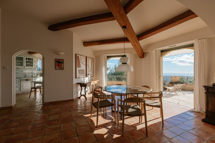 A Charming 5 Bedroom Provencal Villa In The Countryside Between Nice & Antibes Image 21