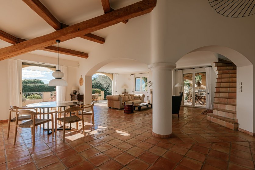 A Charming 5 Bedroom Provencal Villa In The Countryside Between Nice & Antibes Image 22