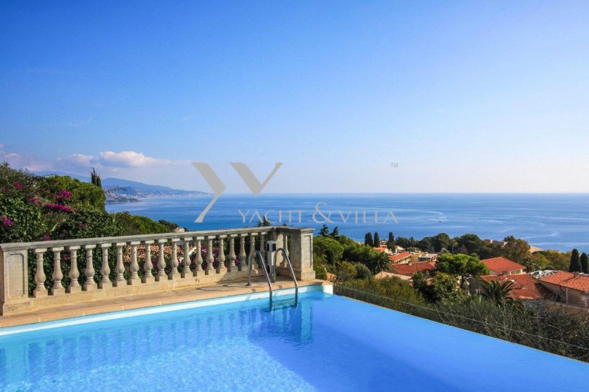 Apartment for sale with a sea view and 4 bedroom - ROQUEBRUNE CAP MARTIN Image 1
