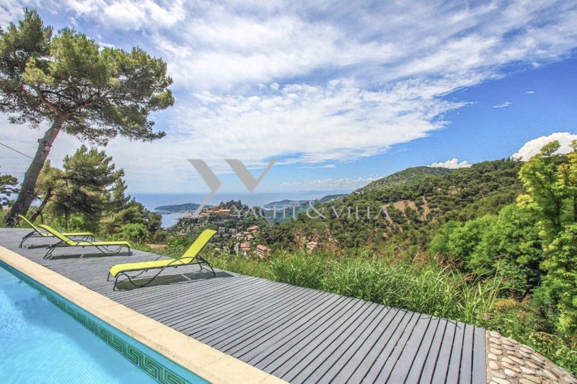 Villa for sale with 4 bedroom - EZE Image 2