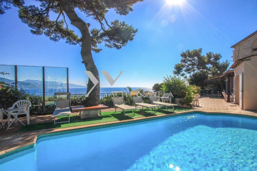 Charming provençal Villa for sale with a sea view and 7 bedroom - ROQUEBRUNE CAP MARTIN Image 2