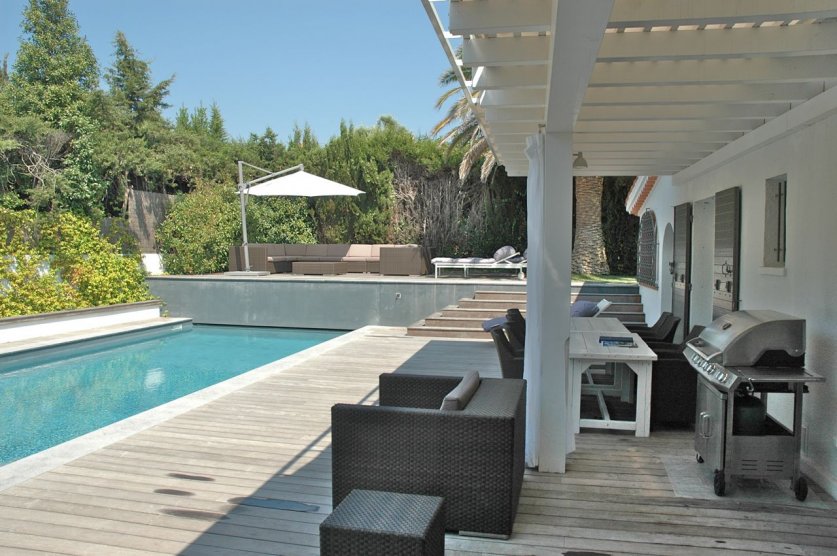Villa for sale with 4 bedrooms - CAP D'ANTIBES Image 2