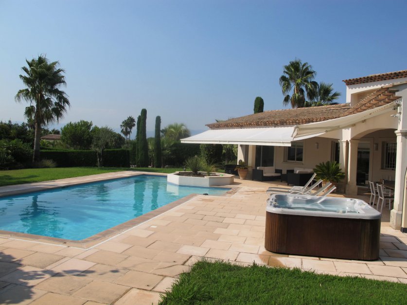 Néo-Provençale Villa for sale with 4 bedrooms - CAP D'ANTIBES Image 3