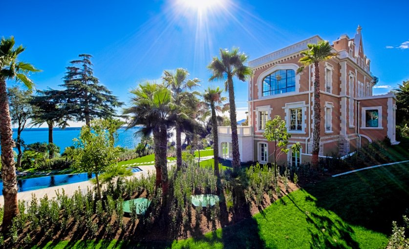  Exceptional Chateau for sale with a panoramic sea view and 8 bedrooms - CANNES CALIFORNIE Image 1