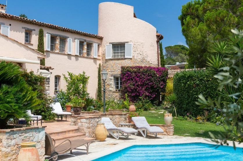 Villa for sale with 4 bedrooms - CAP D'ANTIBES Image 14
